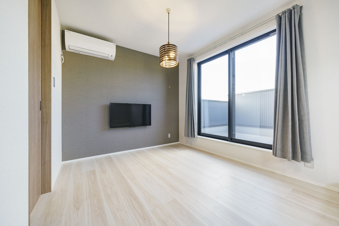 施工事例【2階リビングがある旗竿地の3階建ガレージハウス】（後編）